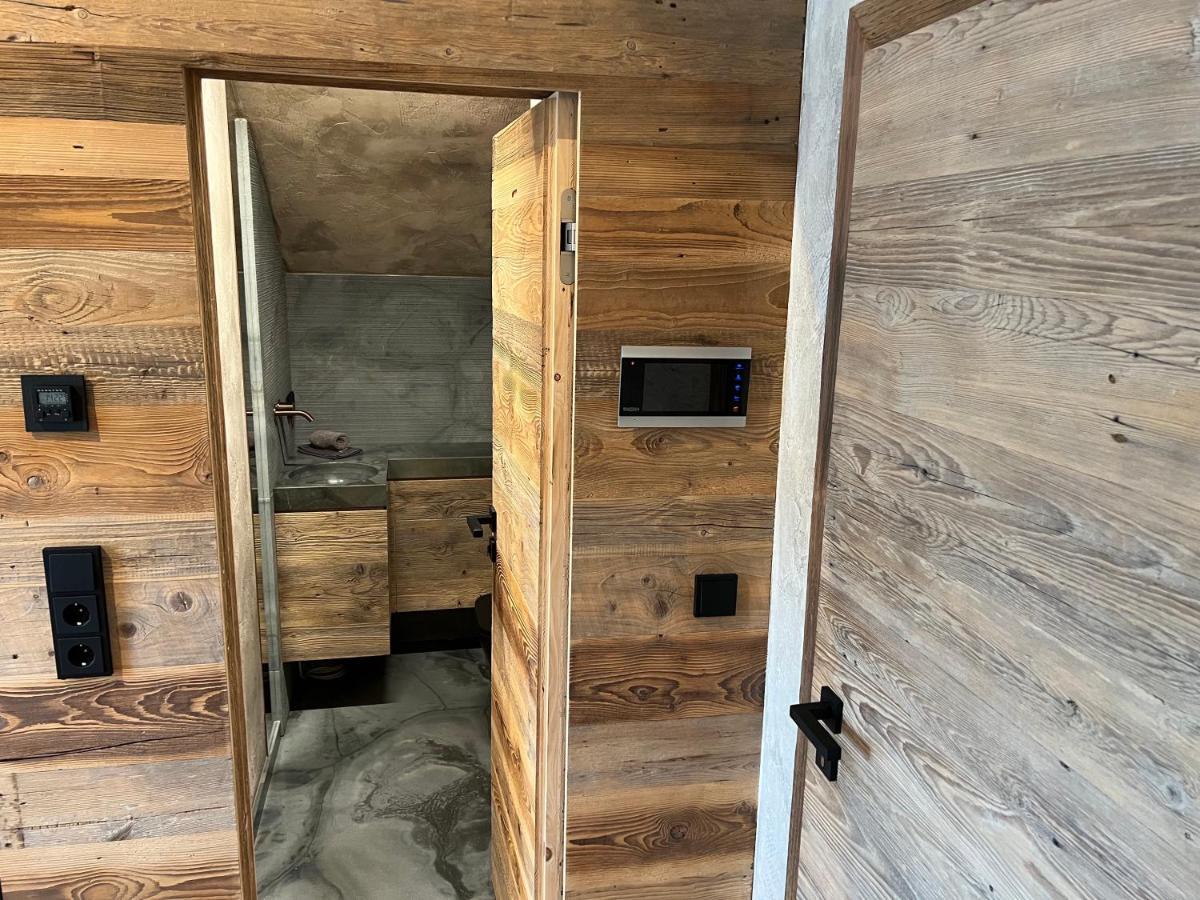 Appartement Der Extraklasse Mit Whirlpool Roding Dış mekan fotoğraf