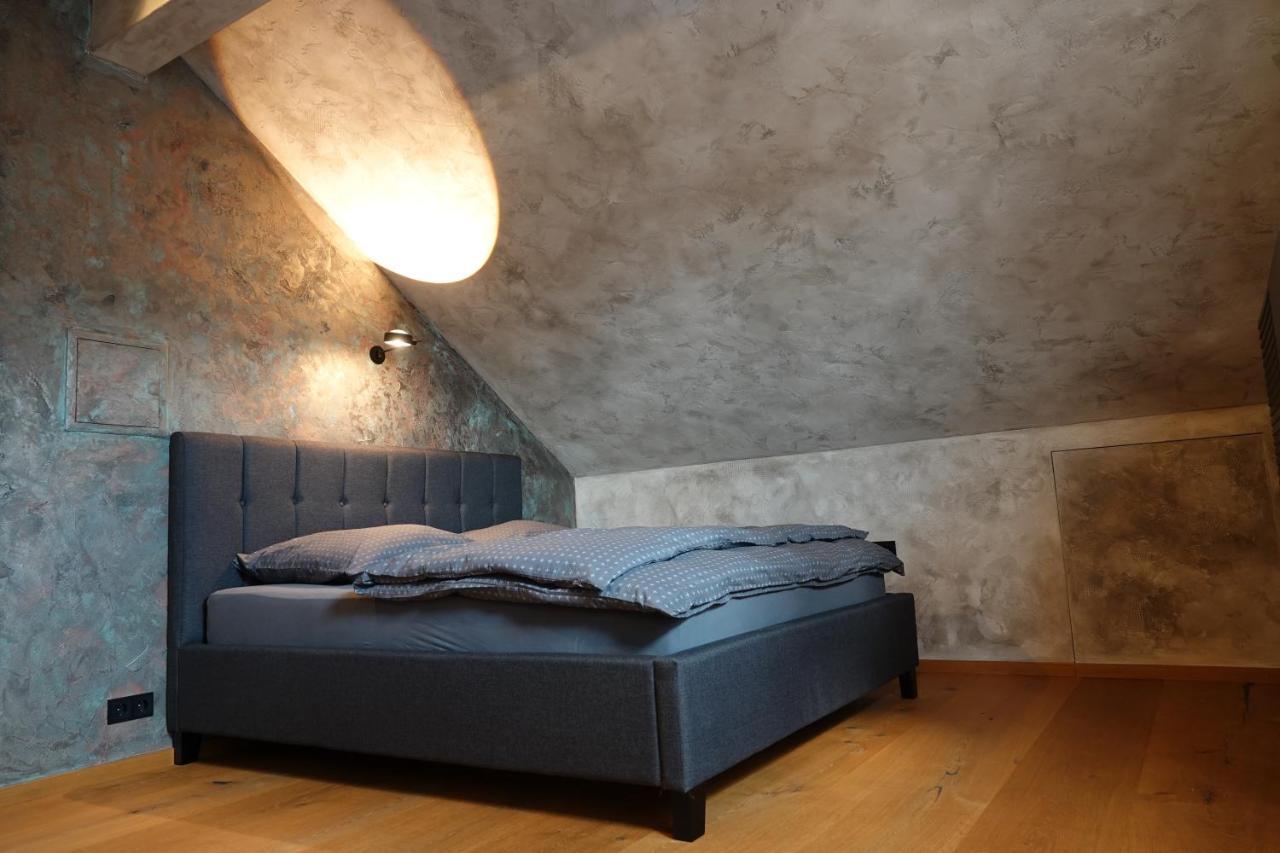 Appartement Der Extraklasse Mit Whirlpool Roding Dış mekan fotoğraf
