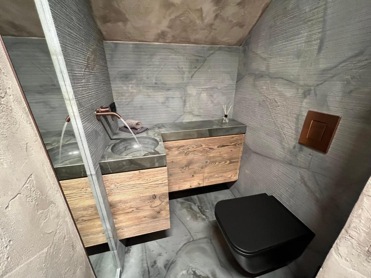 Appartement Der Extraklasse Mit Whirlpool Roding Dış mekan fotoğraf